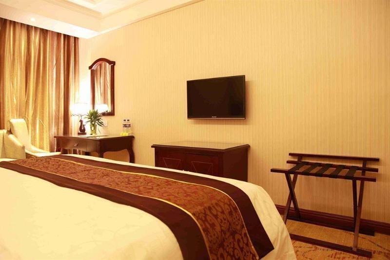 Vienna Hotel - Shanghai Pvg Branch Exteriör bild